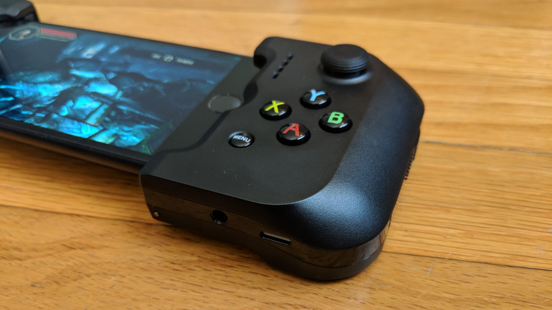 A vice-like grip allows you to play anywhere, without having to prop up your phone or tablet.